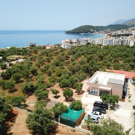 Mezzanine Bay Hotell Himare Eksteriør bilde