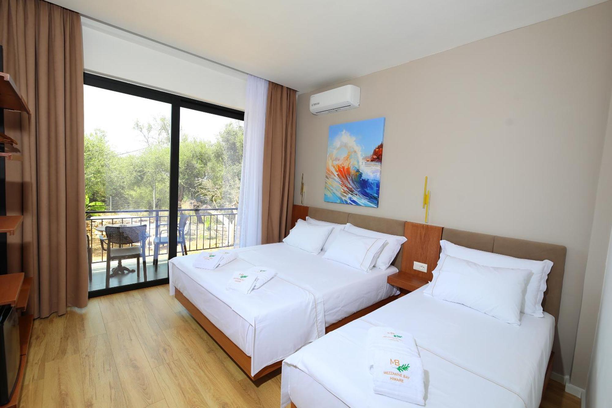 Mezzanine Bay Hotell Himare Eksteriør bilde